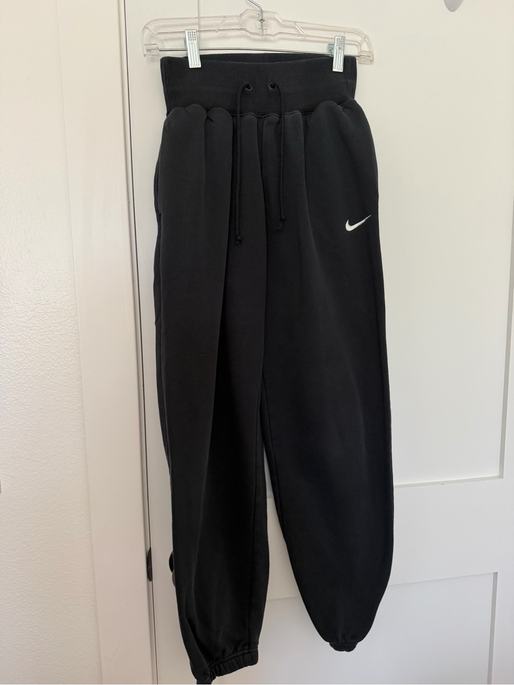 Nike women’s Black Fleece Jogger Pants